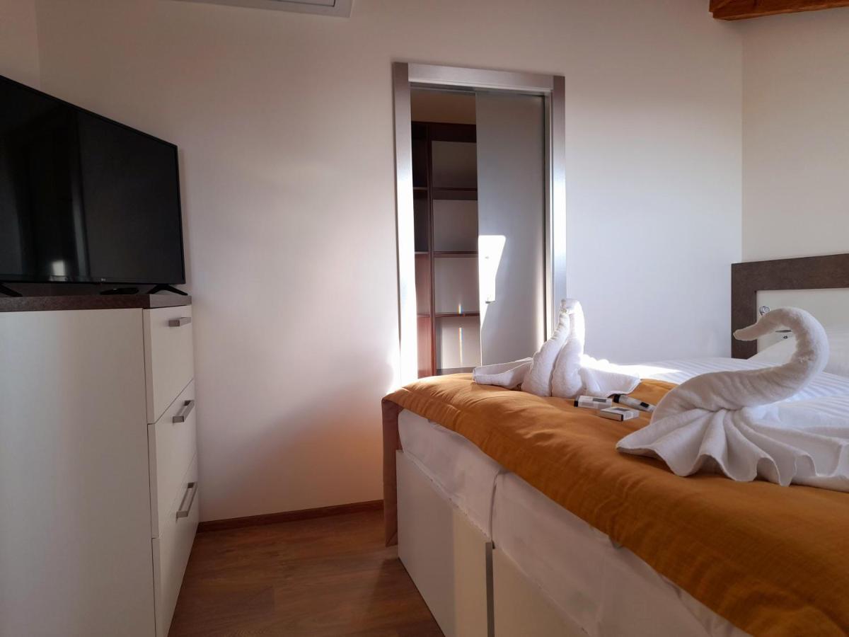 Residence Marianska Ceske Budejovice Dış mekan fotoğraf